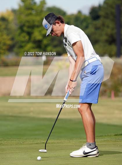 Thumbnail 2 in CHSAA 5A Championship - Day 1 photogallery.