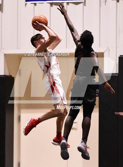 Thumbnail 3 in Windermere Prep vs Leesburg (Kalyn High Master’s Classic) photogallery.