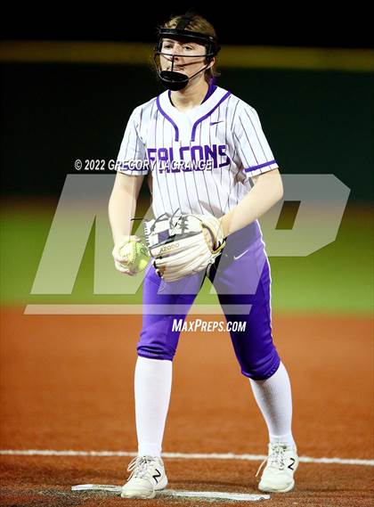 Thumbnail 1 in Paschal [R. L.] vs Timber Creek (UIL 6A Bi-District Playoff) photogallery.