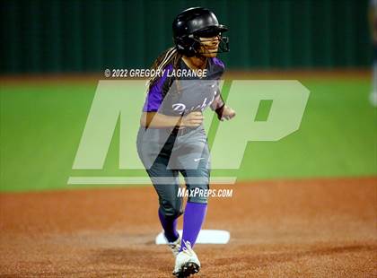 Thumbnail 2 in Paschal [R. L.] vs Timber Creek (UIL 6A Bi-District Playoff) photogallery.