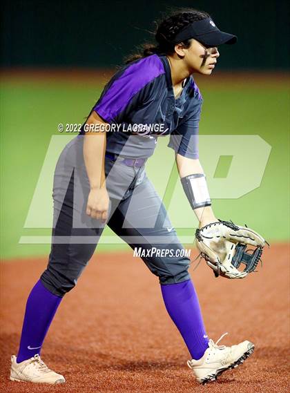 Thumbnail 3 in Paschal [R. L.] vs Timber Creek (UIL 6A Bi-District Playoff) photogallery.