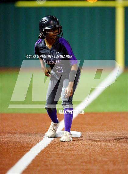 Thumbnail 1 in Paschal [R. L.] vs Timber Creek (UIL 6A Bi-District Playoff) photogallery.