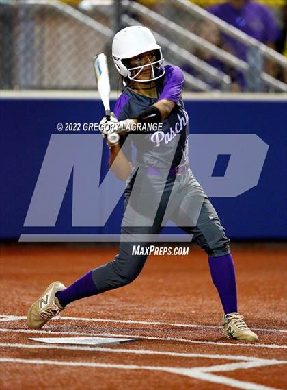 Thumbnail 1 in Paschal [R. L.] vs Timber Creek (UIL 6A Bi-District Playoff) photogallery.
