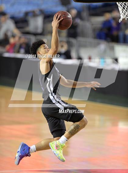 Thumbnail 2 in Garfield vs. Rainier Beach (WIAA 3A Final)  photogallery.