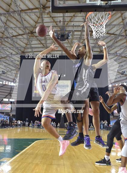 Thumbnail 1 in Garfield vs. Rainier Beach (WIAA 3A Final)  photogallery.