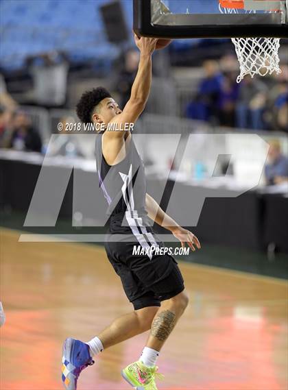 Thumbnail 3 in Garfield vs. Rainier Beach (WIAA 3A Final)  photogallery.