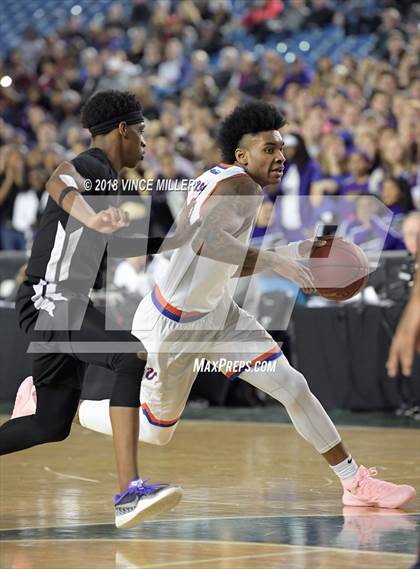 Thumbnail 3 in Garfield vs. Rainier Beach (WIAA 3A Final)  photogallery.