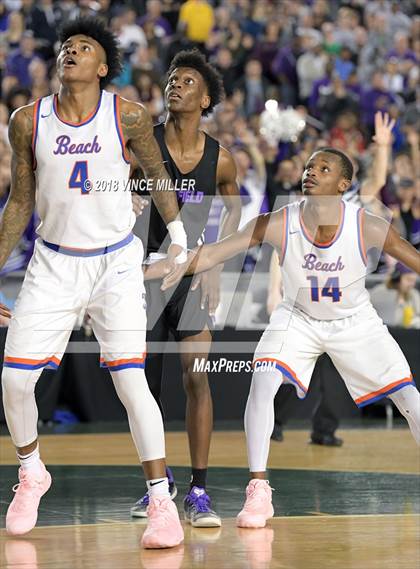 Thumbnail 2 in Garfield vs. Rainier Beach (WIAA 3A Final)  photogallery.