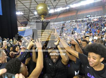 Thumbnail 2 in Garfield vs. Rainier Beach (WIAA 3A Final)  photogallery.