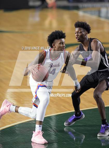 Thumbnail 2 in Garfield vs. Rainier Beach (WIAA 3A Final)  photogallery.