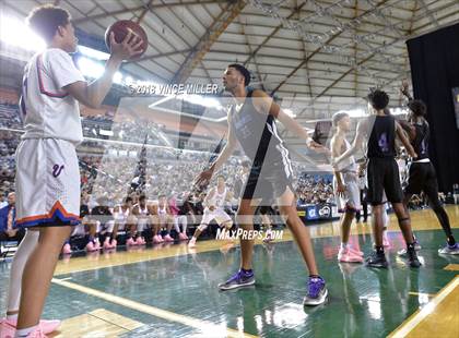 Thumbnail 1 in Garfield vs. Rainier Beach (WIAA 3A Final)  photogallery.