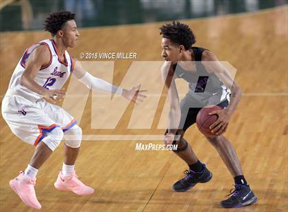 Thumbnail 2 in Garfield vs. Rainier Beach (WIAA 3A Final)  photogallery.