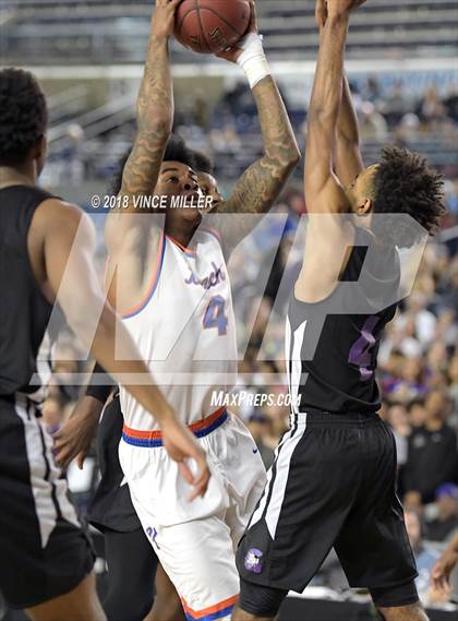 Thumbnail 2 in Garfield vs. Rainier Beach (WIAA 3A Final)  photogallery.