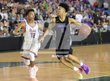 Thumbnail 1 in Garfield vs. Rainier Beach (WIAA 3A Final)  photogallery.