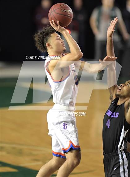 Thumbnail 2 in Garfield vs. Rainier Beach (WIAA 3A Final)  photogallery.