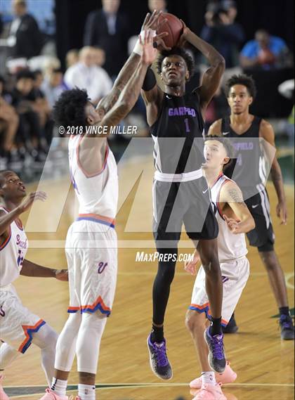 Thumbnail 2 in Garfield vs. Rainier Beach (WIAA 3A Final)  photogallery.