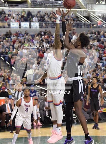 Thumbnail 1 in Garfield vs. Rainier Beach (WIAA 3A Final)  photogallery.