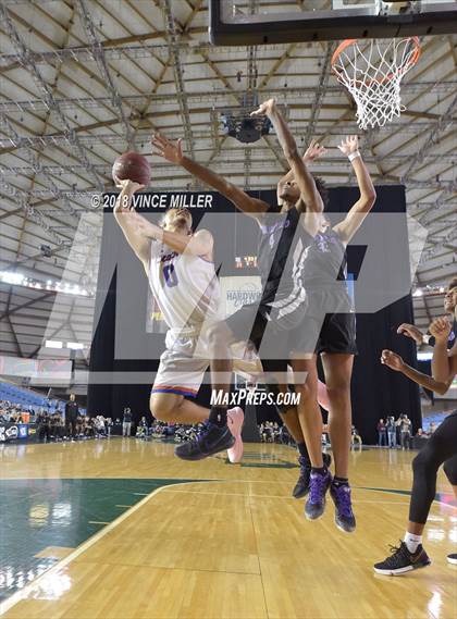 Thumbnail 3 in Garfield vs. Rainier Beach (WIAA 3A Final)  photogallery.