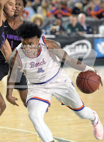 Thumbnail 1 in Garfield vs. Rainier Beach (WIAA 3A Final)  photogallery.