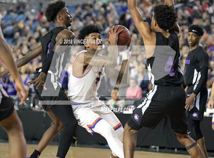Thumbnail 1 in Garfield vs. Rainier Beach (WIAA 3A Final)  photogallery.