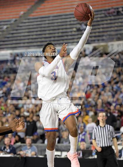 Thumbnail 3 in Garfield vs. Rainier Beach (WIAA 3A Final)  photogallery.