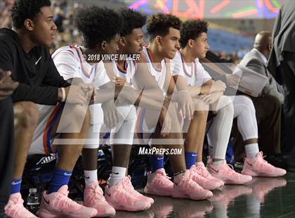 Thumbnail 2 in Garfield vs. Rainier Beach (WIAA 3A Final)  photogallery.