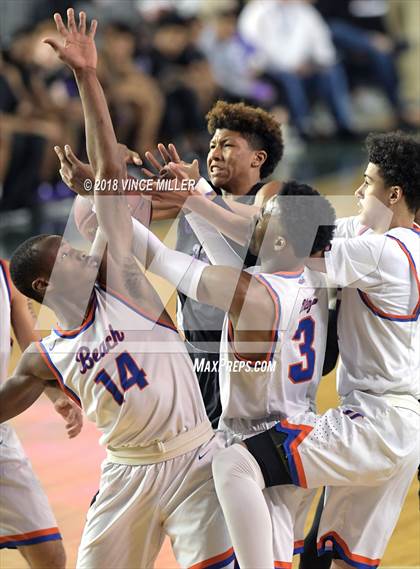 Thumbnail 2 in Garfield vs. Rainier Beach (WIAA 3A Final)  photogallery.