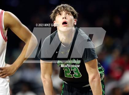 Thumbnail 2 in Heights vs. Derby (KSHSAA 6A Semifinal) photogallery.