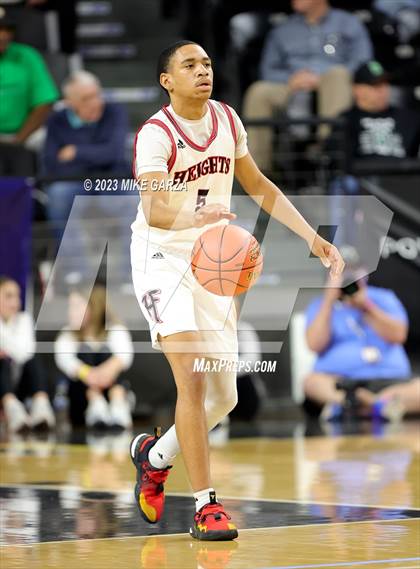 Thumbnail 1 in Heights vs. Derby (KSHSAA 6A Semifinal) photogallery.