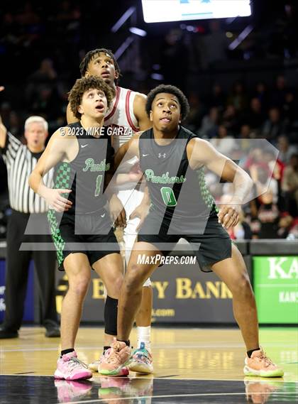 Thumbnail 1 in Heights vs. Derby (KSHSAA 6A Semifinal) photogallery.