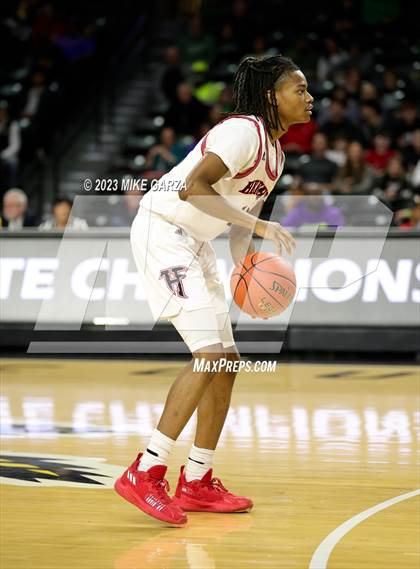 Thumbnail 1 in Heights vs. Derby (KSHSAA 6A Semifinal) photogallery.