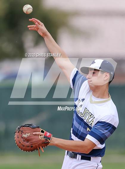 Thumbnail 1 in Apache Junction vs. La Joya Community photogallery.