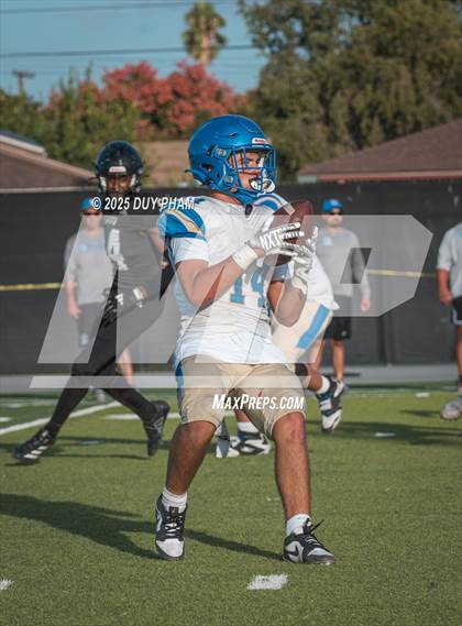 Thumbnail 2 in FR: Servite @ Santa Margarita photogallery.