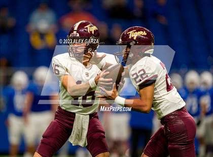 Thumbnail 2 in Dripping Springs vs Jay (UIL 6A D2 Region 4 Reginal Playoff) photogallery.