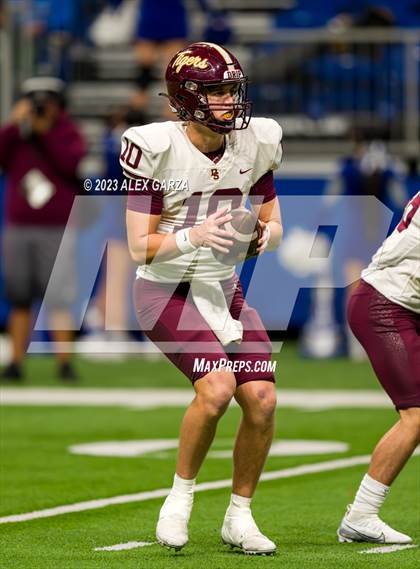 Thumbnail 3 in Dripping Springs vs Jay (UIL 6A D2 Region 4 Reginal Playoff) photogallery.