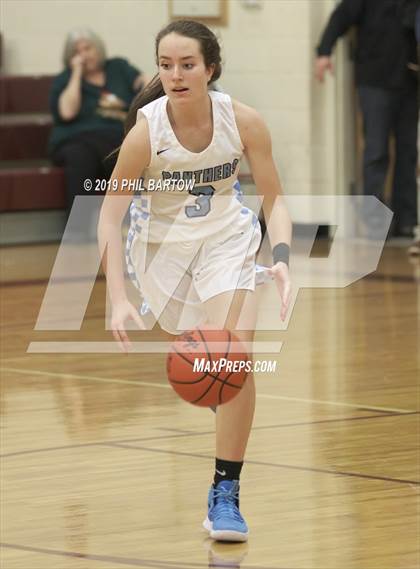 Thumbnail 3 in Hilliard Darby vs. Chillicothe (Bishop Watterson Christmas Classic) photogallery.