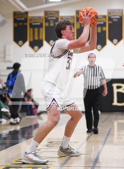 Thumbnail 3 in Rancho Buena Vista vs. La Jolla Country Day photogallery.