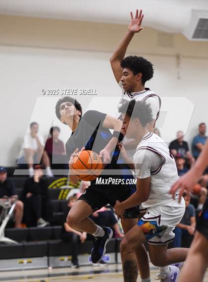 Thumbnail 2 in Rancho Buena Vista vs. La Jolla Country Day photogallery.