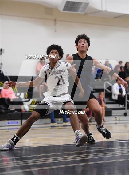 Thumbnail 2 in Rancho Buena Vista vs. La Jolla Country Day photogallery.