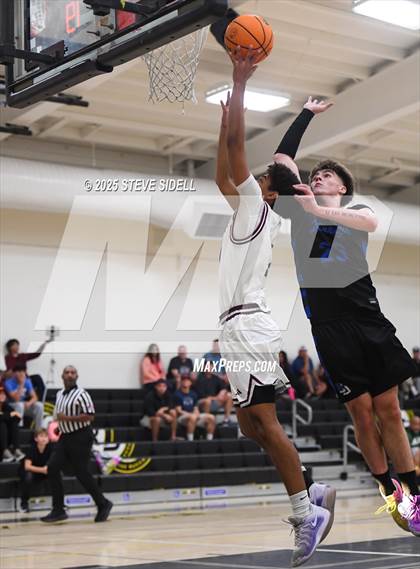 Thumbnail 2 in Rancho Buena Vista vs. La Jolla Country Day photogallery.