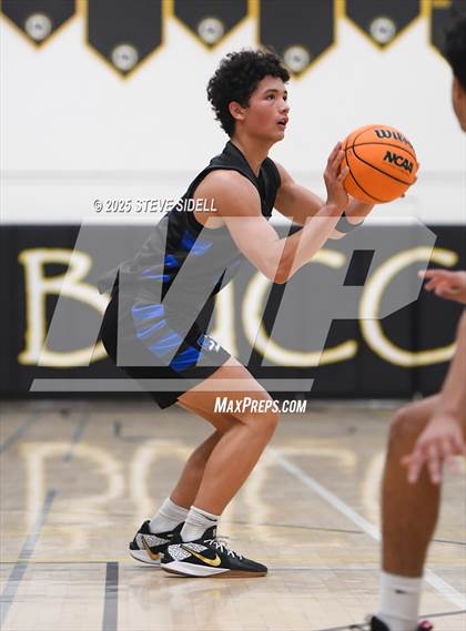 Thumbnail 2 in Rancho Buena Vista vs. La Jolla Country Day photogallery.