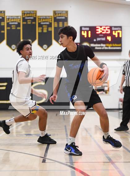 Thumbnail 3 in Rancho Buena Vista vs. La Jolla Country Day photogallery.