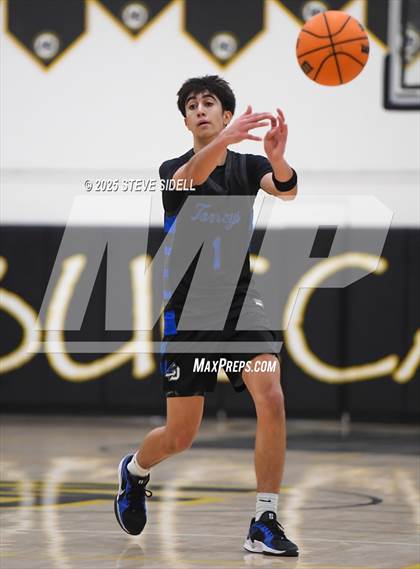 Thumbnail 3 in Rancho Buena Vista vs. La Jolla Country Day photogallery.