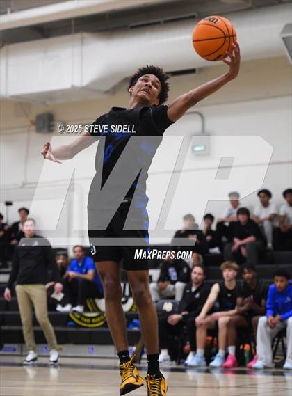 Thumbnail 2 in Rancho Buena Vista vs. La Jolla Country Day photogallery.