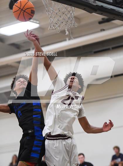 Thumbnail 3 in Rancho Buena Vista vs. La Jolla Country Day photogallery.