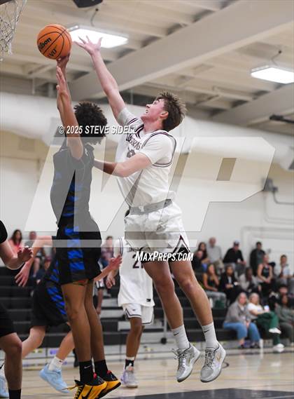 Thumbnail 2 in Rancho Buena Vista vs. La Jolla Country Day photogallery.