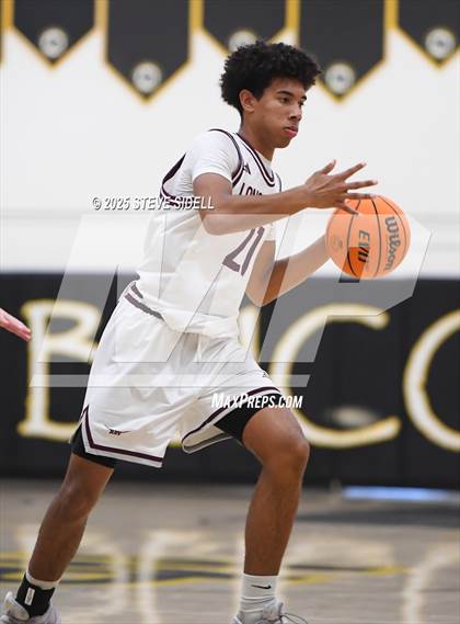 Thumbnail 2 in Rancho Buena Vista vs. La Jolla Country Day photogallery.