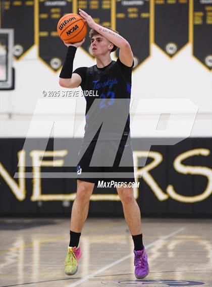 Thumbnail 3 in Rancho Buena Vista vs. La Jolla Country Day photogallery.