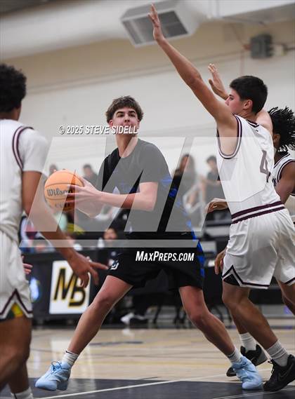 Thumbnail 3 in Rancho Buena Vista vs. La Jolla Country Day photogallery.