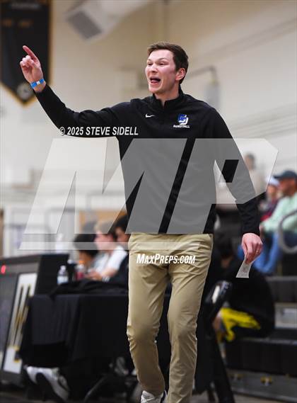 Thumbnail 3 in Rancho Buena Vista vs. La Jolla Country Day photogallery.